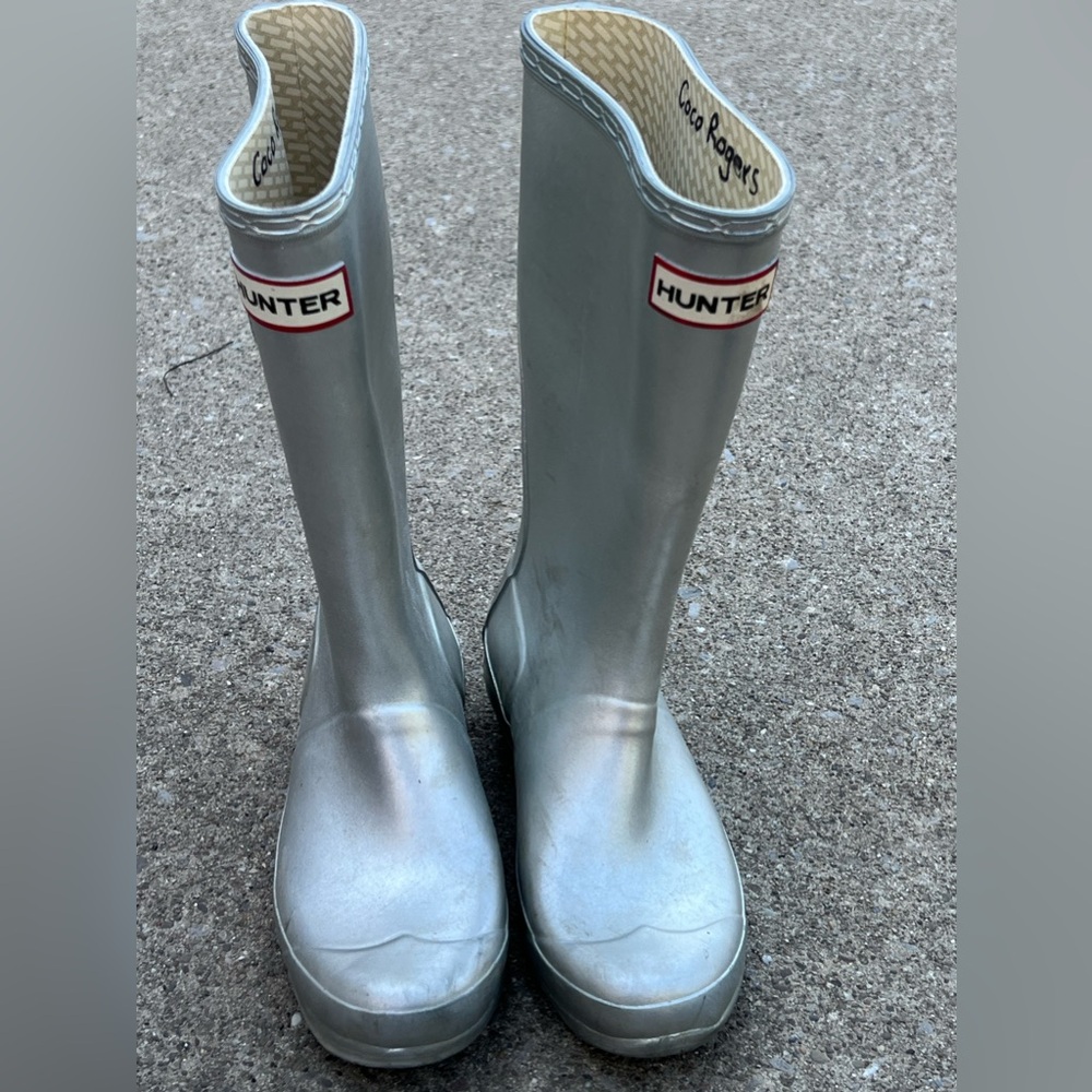 Size 2|M -3|F silver boots used